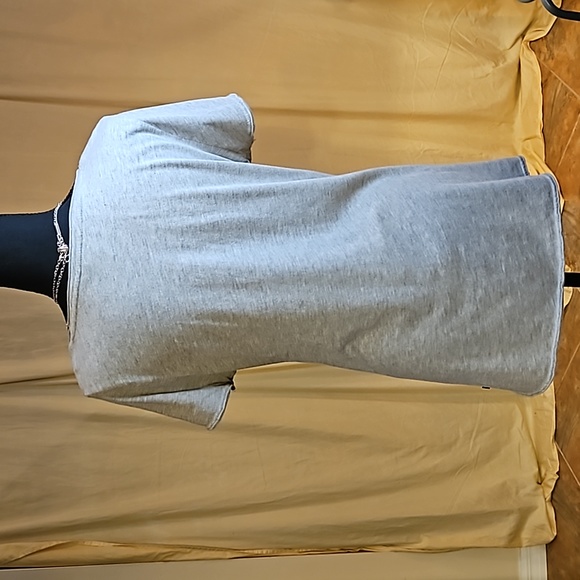 Rock & Republic V-neck Gray Top - Picture 6 of 9